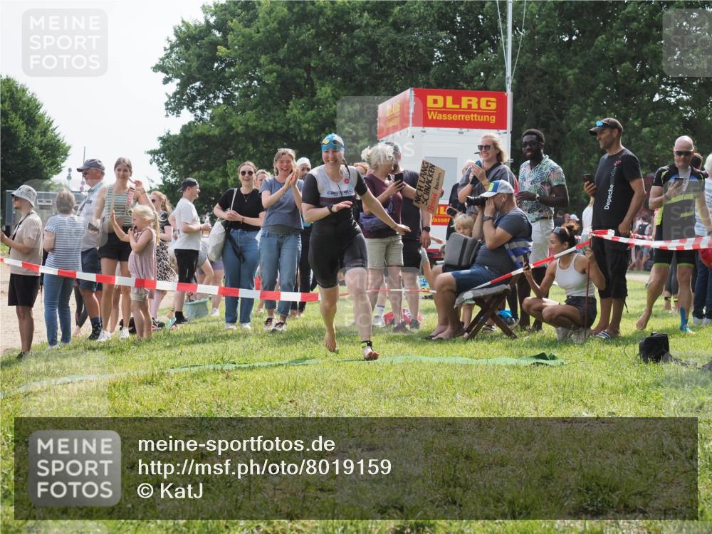 15.06.2025 - 27. Vierlanden-Triathlon KatJ http://msf.ph/oto/8019159 15.06.2025 10:18:29 Schwimmen 495, 533, 535, 586, 621, 628 meine-sportfotos.de