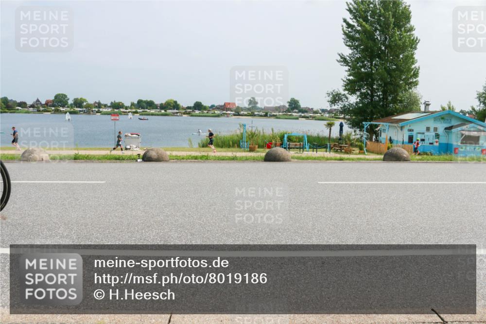 21.06.2025 - 27. Vierlanden-Triathlon H.Heesch http://msf.ph/oto/8019186 15.06.2025 12:00:40 Radfahren 199, 204, 966 meine-sportfotos.de