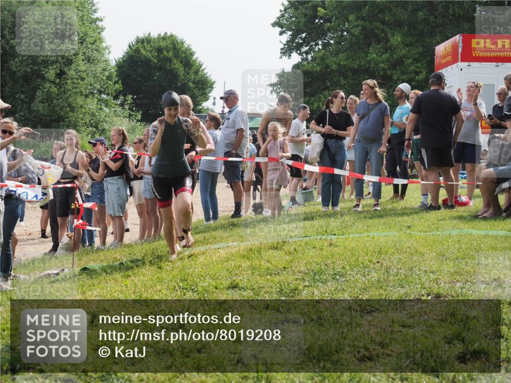 15.06.2025 - 27. Vierlanden-Triathlon KatJ http://msf.ph/oto/8019208 15.06.2025 10:18:34 Schwimmen 495, 533, 535, 621, 628 meine-sportfotos.de