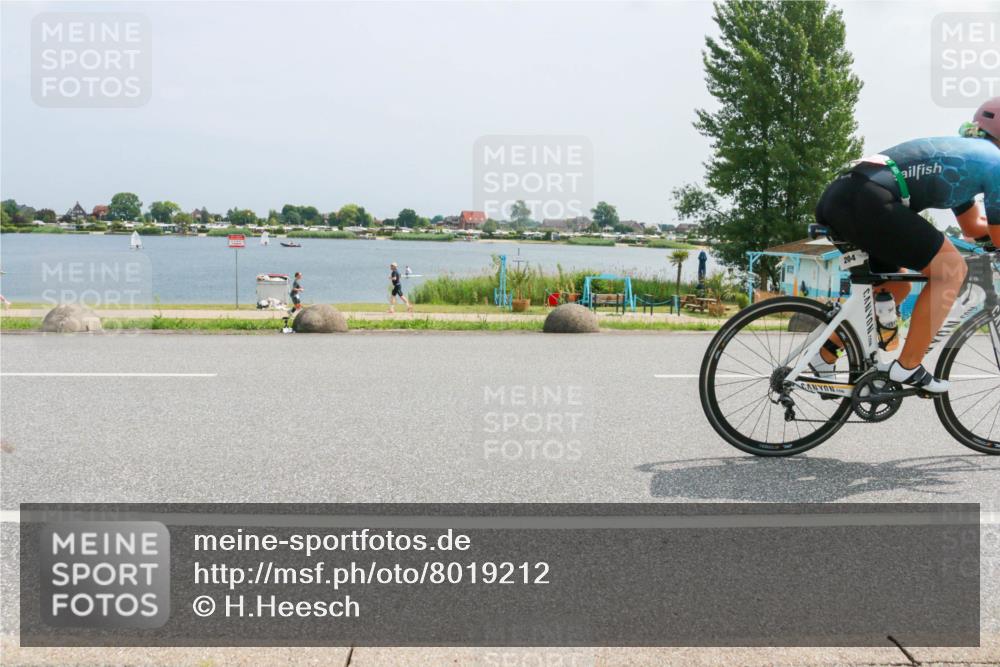 21.06.2025 - 27. Vierlanden-Triathlon H.Heesch http://msf.ph/oto/8019212 15.06.2025 12:00:40 Radfahren 199, 204, 966 meine-sportfotos.de