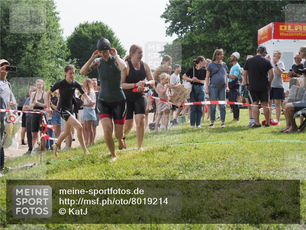 15.06.2025 - 27. Vierlanden-Triathlon KatJ http://msf.ph/oto/8019214 15.06.2025 10:18:35 Schwimmen 495, 533, 535, 621, 628 meine-sportfotos.de