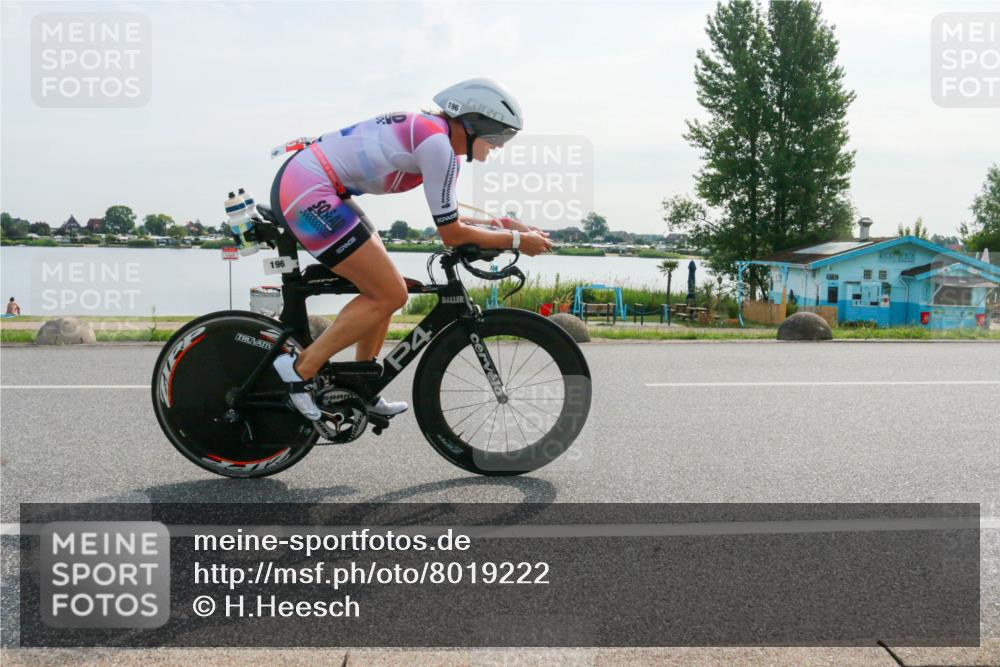 15.06.2025 - 27. Vierlanden-Triathlon H.Heesch http://msf.ph/oto/8019222 15.06.2025 09:37:26 Radfahren 46, 70, 186, 196 meine-sportfotos.de