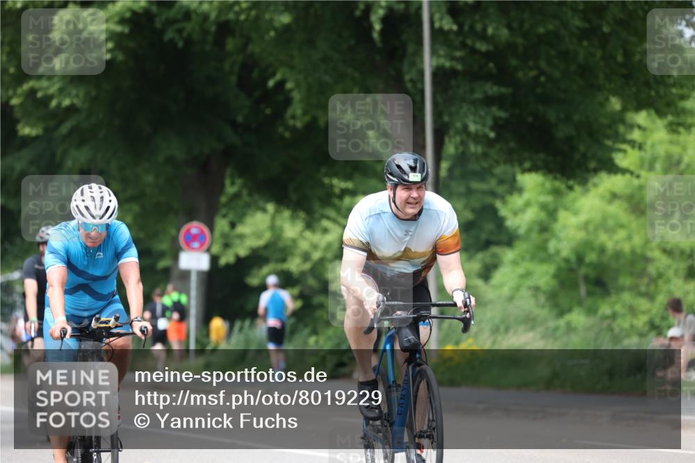 15.06.2025 - 7 Türme Triathlon Yannick Fuchs http://msf.ph/oto/8019229 15.06.2025 13:31:54 Radfahren 327, 665, 708, 784, 990, 1087, 1167 meine-sportfotos.de