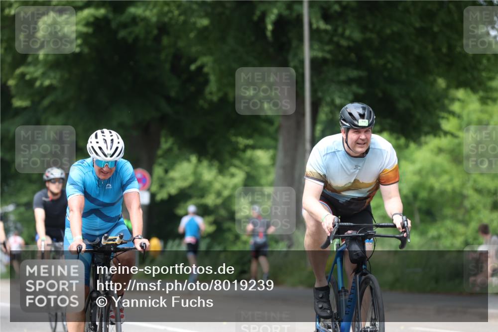15.06.2025 - 7 Türme Triathlon Yannick Fuchs http://msf.ph/oto/8019239 15.06.2025 13:31:54 Radfahren 327, 665, 708, 784, 990, 1087, 1167 meine-sportfotos.de