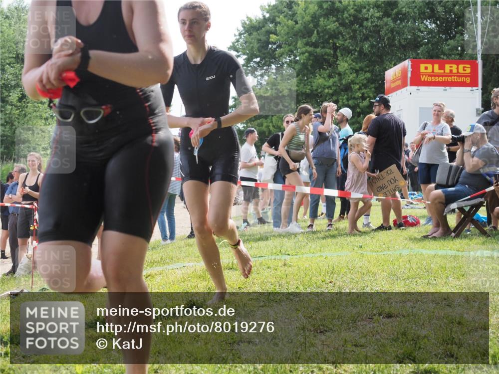 15.06.2025 - 27. Vierlanden-Triathlon KatJ http://msf.ph/oto/8019276 15.06.2025 10:18:37 Schwimmen 495, 533, 621, 628 meine-sportfotos.de