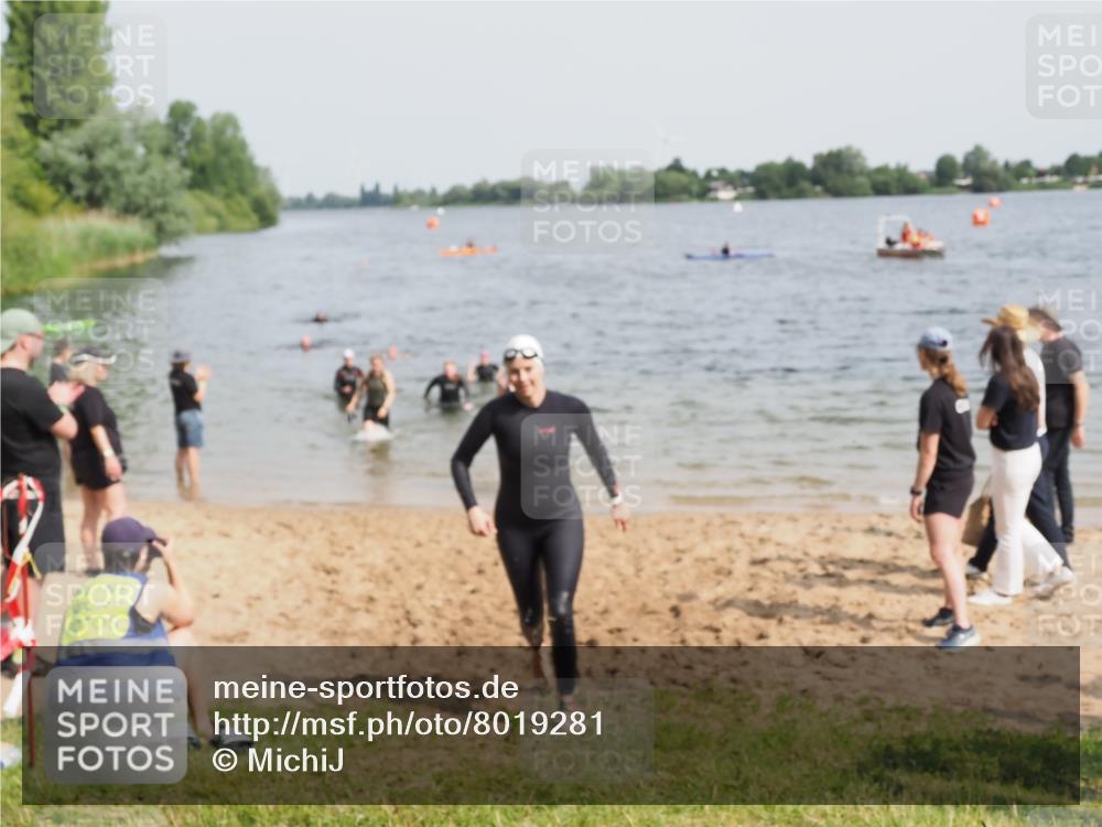21.06.2025 - 27. Vierlanden-Triathlon MichiJ http://msf.ph/oto/8019281 15.06.2026 10:19:41 Schwimmen 503, 539, 603 meine-sportfotos.de