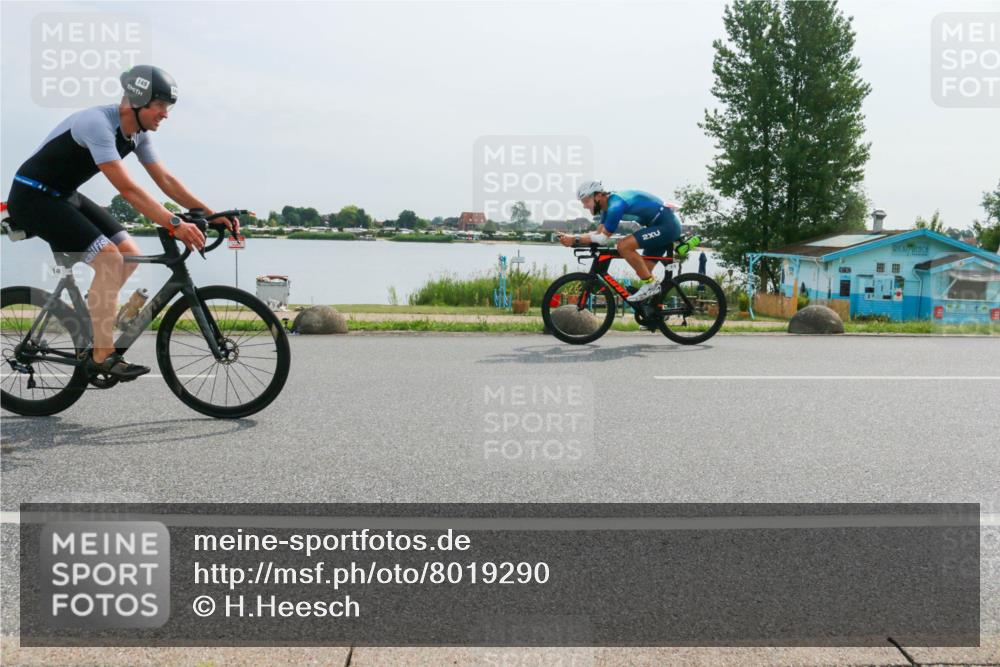 15.06.2025 - 27. Vierlanden-Triathlon H.Heesch http://msf.ph/oto/8019290 15.06.2025 10:22:19 Radfahren 39, 54, 73, 82, 113, 149, 207, 466, 612, 618 meine-sportfotos.de
