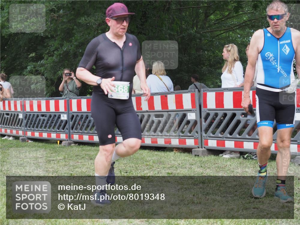 21.06.2025 - 27. Vierlanden-Triathlon KatJ http://msf.ph/oto/8019348 15.06.2025 13:18:59 Ziel 646, 668, 743 meine-sportfotos.de