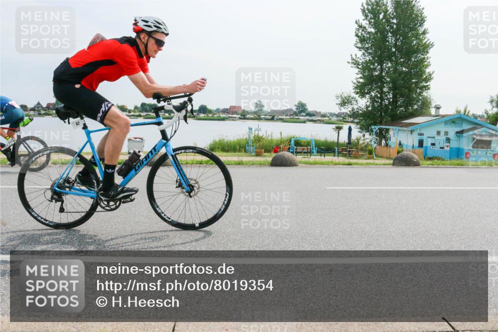 15.06.2025 - 27. Vierlanden-Triathlon H.Heesch http://msf.ph/oto/8019354 15.06.2025 10:22:19 Radfahren 39, 54, 73, 82, 113, 149, 207, 466, 612, 618 meine-sportfotos.de