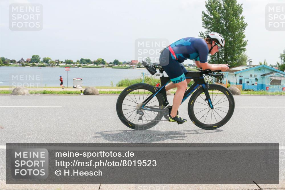 21.06.2025 - 27. Vierlanden-Triathlon H.Heesch http://msf.ph/oto/8019523 15.06.2025 12:01:40 Radfahren 780 meine-sportfotos.de