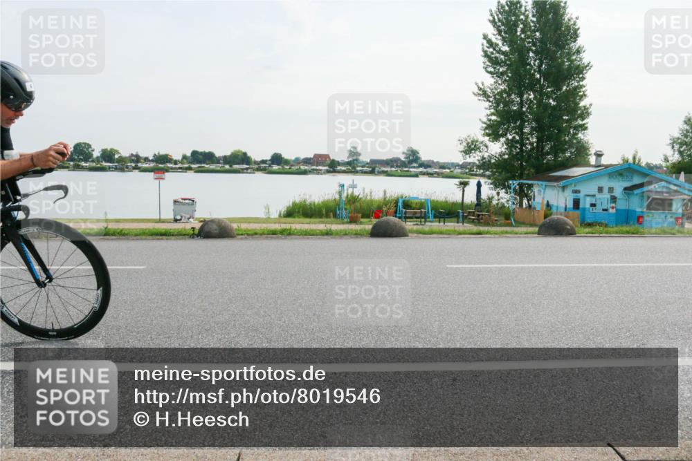 15.06.2025 - 27. Vierlanden-Triathlon H.Heesch http://msf.ph/oto/8019546 15.06.2025 09:38:39 Radfahren 4, 123, 124, 232, 235 meine-sportfotos.de