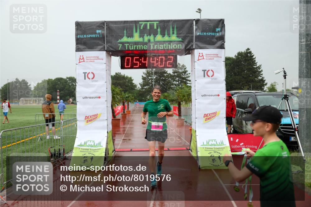 15.06.2025 - 7 Türme Triathlon Michael Strokosch http://msf.ph/oto/8019576 15.06.2025 15:44:01 Ziel 336 meine-sportfotos.de