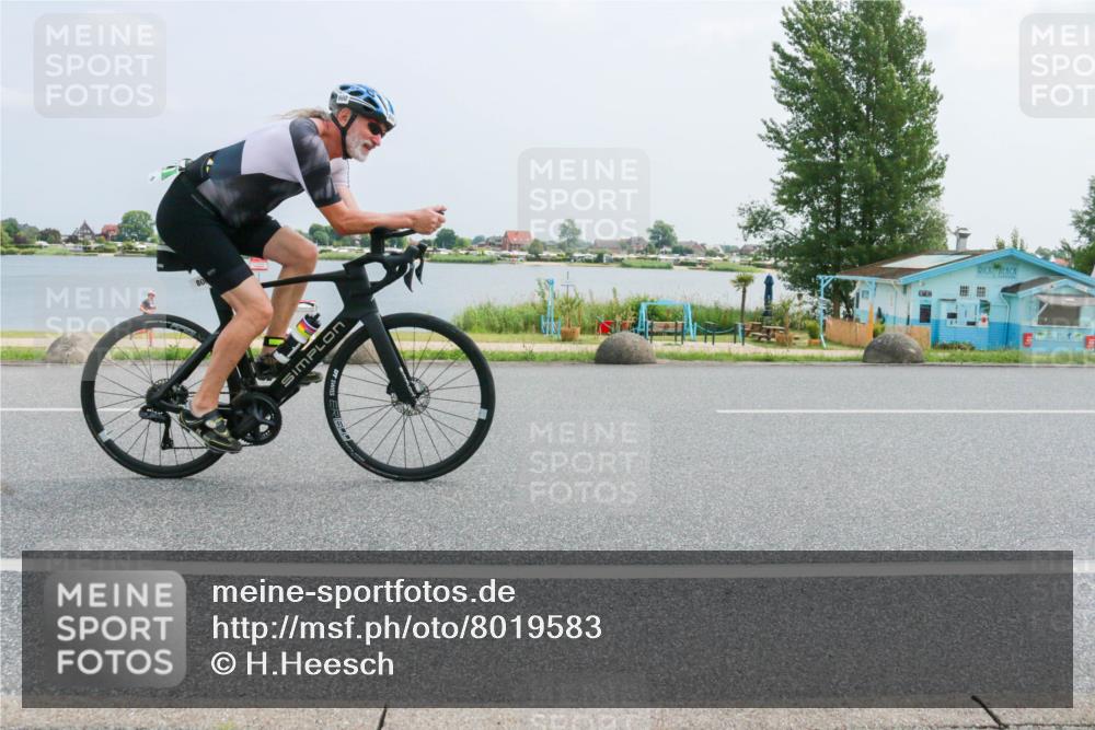21.06.2025 - 27. Vierlanden-Triathlon H.Heesch http://msf.ph/oto/8019583 15.06.2025 12:02:21 Radfahren 656, 730, 800, 878, 936 meine-sportfotos.de