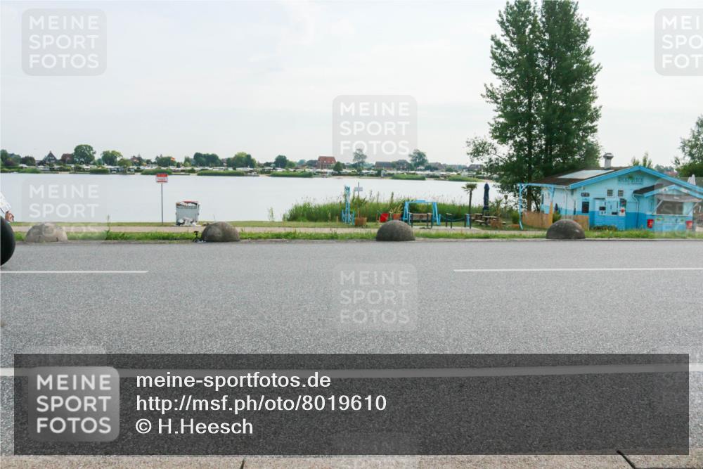 15.06.2025 - 27. Vierlanden-Triathlon H.Heesch http://msf.ph/oto/8019610 15.06.2025 09:39:02 Radfahren 108, 162 meine-sportfotos.de