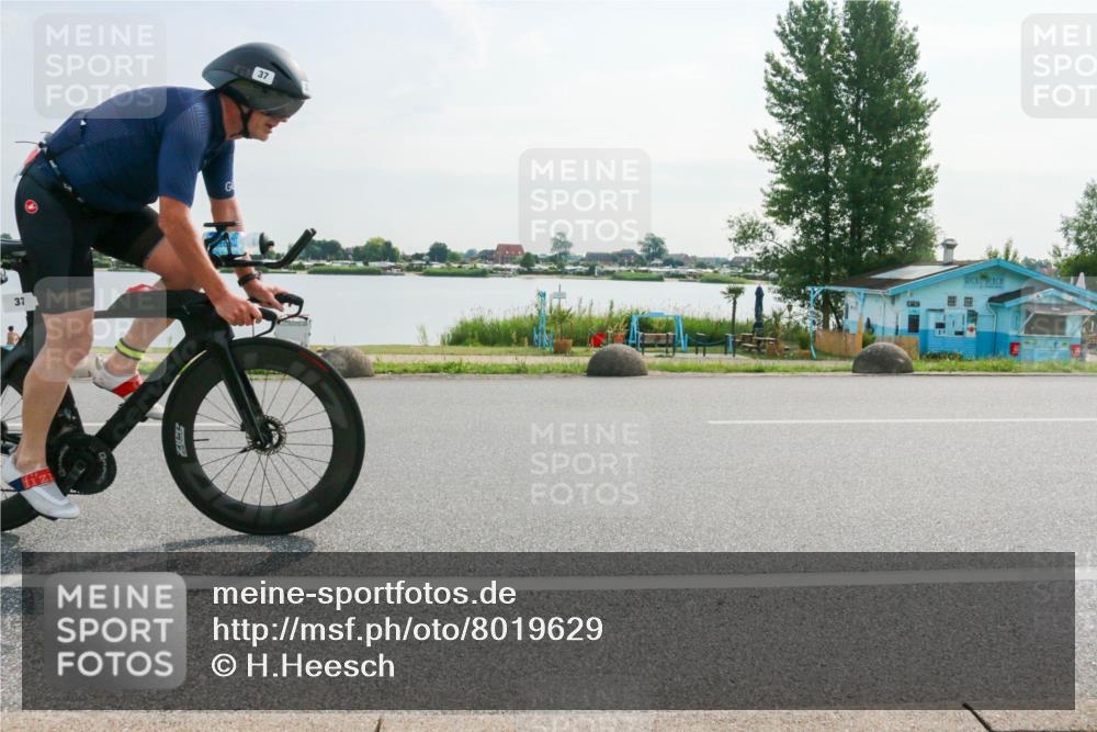 15.06.2025 - 27. Vierlanden-Triathlon H.Heesch http://msf.ph/oto/8019629 15.06.2025 09:39:20 Radfahren 37 meine-sportfotos.de