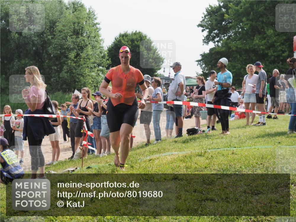 15.06.2025 - 27. Vierlanden-Triathlon KatJ http://msf.ph/oto/8019680 15.06.2025 10:19:16 Schwimmen 474, 478, 498, 543, 558 meine-sportfotos.de