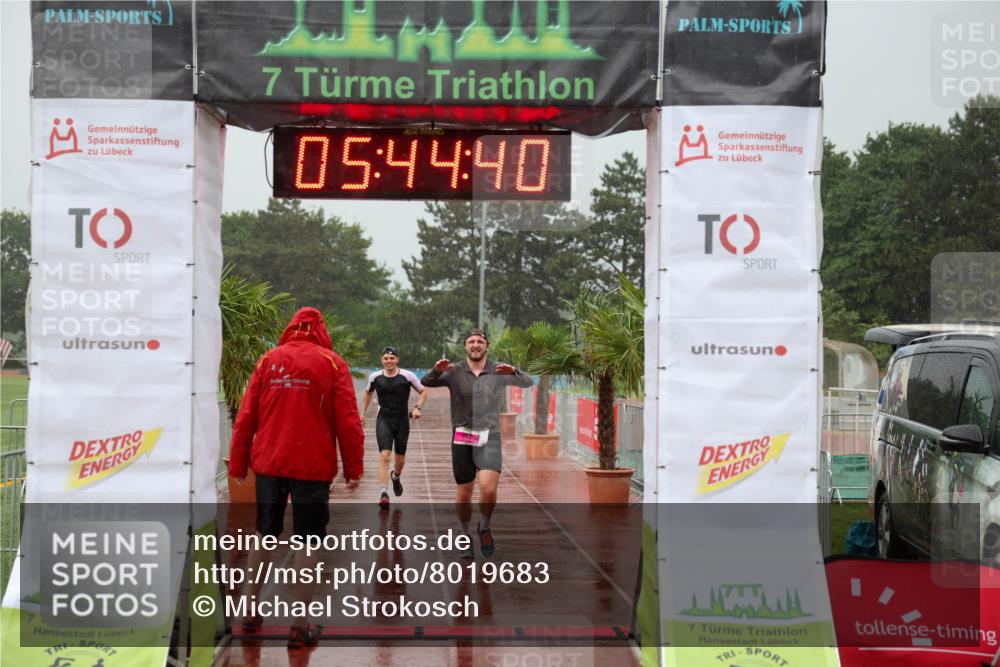 15.06.2025 - 7 Türme Triathlon Michael Strokosch http://msf.ph/oto/8019683 15.06.2025 15:44:40 Ziel 274, 296 meine-sportfotos.de