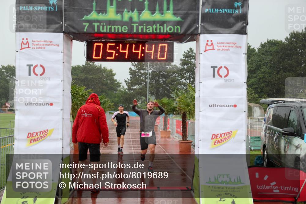15.06.2025 - 7 Türme Triathlon Michael Strokosch http://msf.ph/oto/8019689 15.06.2025 15:44:40 Ziel 274, 296 meine-sportfotos.de