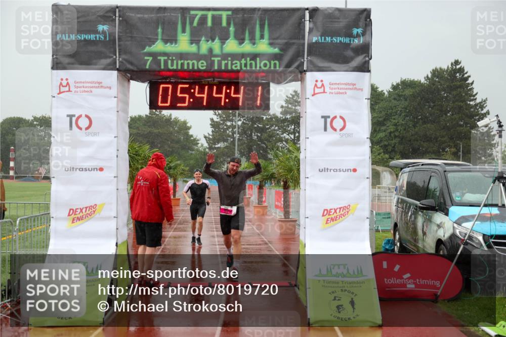15.06.2025 - 7 Türme Triathlon Michael Strokosch http://msf.ph/oto/8019720 15.06.2025 15:44:41 Ziel 274, 296 meine-sportfotos.de