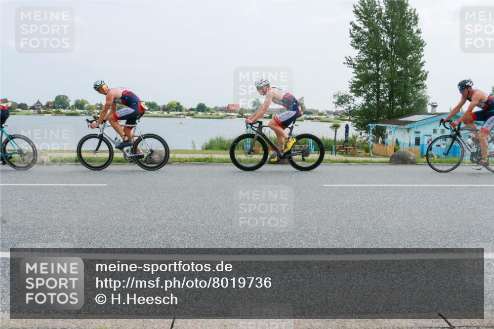 21.06.2025 - 27. Vierlanden-Triathlon H.Heesch http://msf.ph/oto/8019736 15.06.2025 12:02:55 Radfahren 984, 985, 986, 987, 988 meine-sportfotos.de