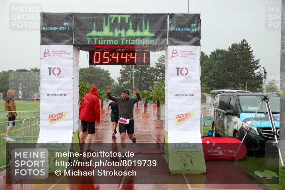 15.06.2025 - 7 Türme Triathlon Michael Strokosch http://msf.ph/oto/8019739 15.06.2025 15:44:41 Ziel 274, 296 meine-sportfotos.de