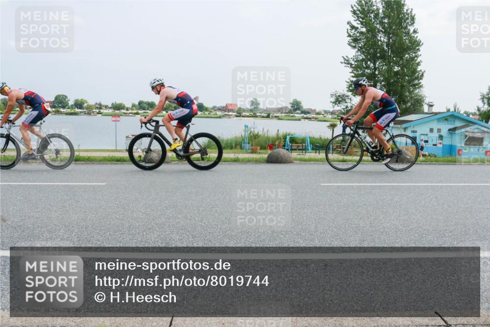 21.06.2025 - 27. Vierlanden-Triathlon H.Heesch http://msf.ph/oto/8019744 15.06.2025 12:02:55 Radfahren 984, 985, 986, 987, 988 meine-sportfotos.de