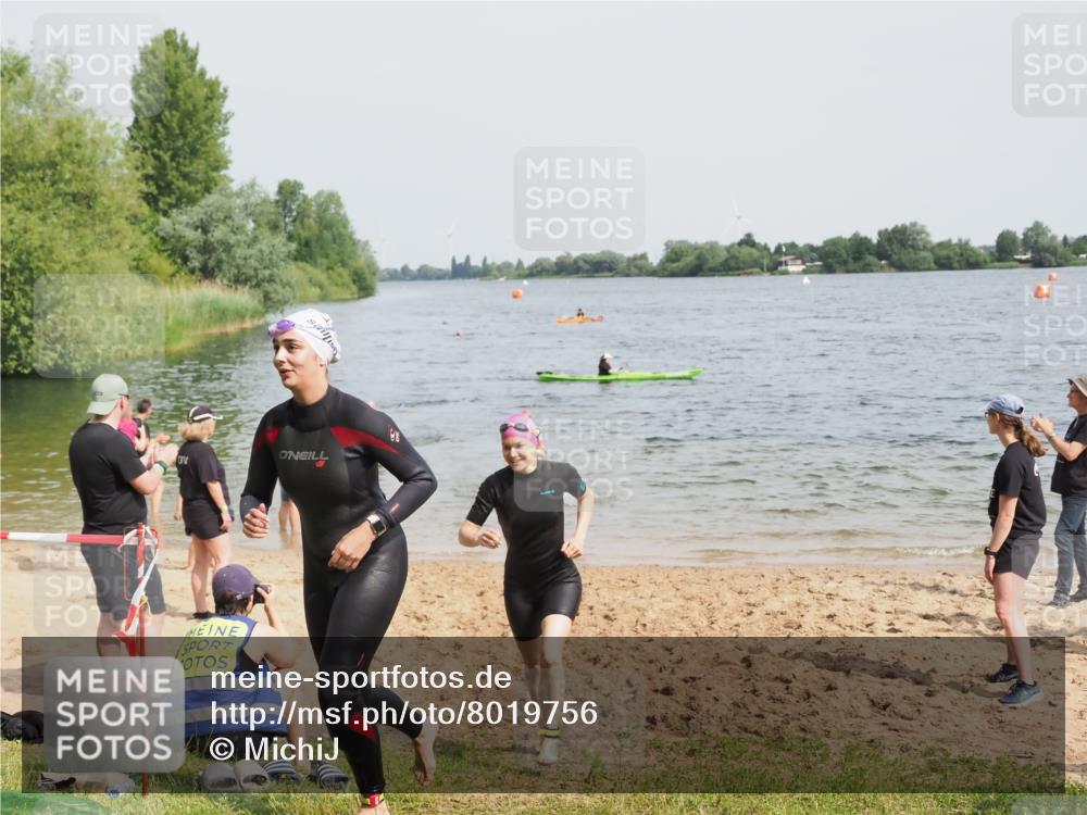 21.06.2025 - 27. Vierlanden-Triathlon MichiJ http://msf.ph/oto/8019756 15.06.2026 10:19:55 Schwimmen 500, 539, 553, 569, 578 meine-sportfotos.de