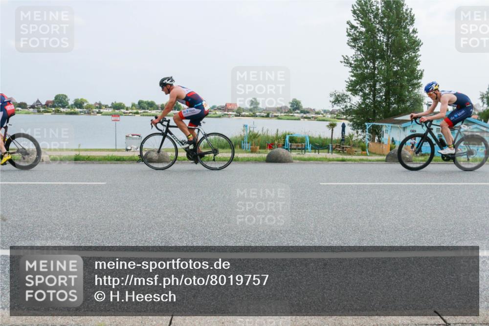 21.06.2025 - 27. Vierlanden-Triathlon H.Heesch http://msf.ph/oto/8019757 15.06.2025 12:02:55 Radfahren 984, 985, 986, 987, 988 meine-sportfotos.de