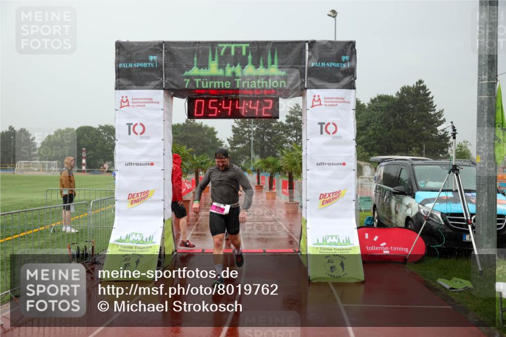 15.06.2025 - 7 Türme Triathlon Michael Strokosch http://msf.ph/oto/8019762 15.06.2025 15:44:42 Ziel 274, 296 meine-sportfotos.de