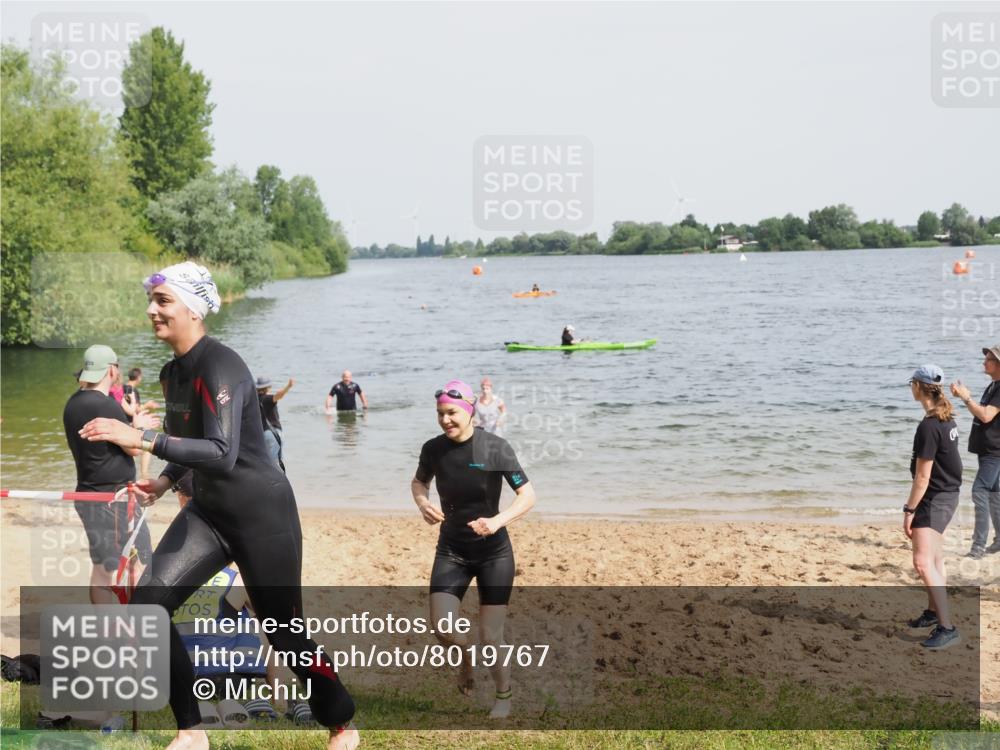 21.06.2025 - 27. Vierlanden-Triathlon MichiJ http://msf.ph/oto/8019767 15.06.2026 10:19:55 Schwimmen 500, 539, 553, 569, 578 meine-sportfotos.de