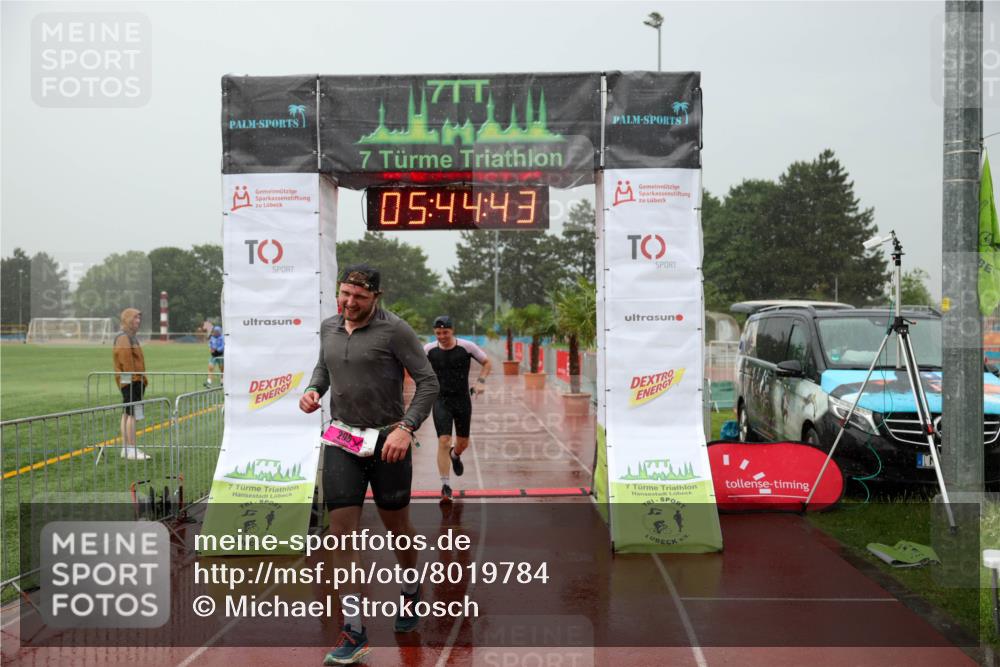 15.06.2025 - 7 Türme Triathlon Michael Strokosch http://msf.ph/oto/8019784 15.06.2025 15:44:43 Ziel 274, 296 meine-sportfotos.de