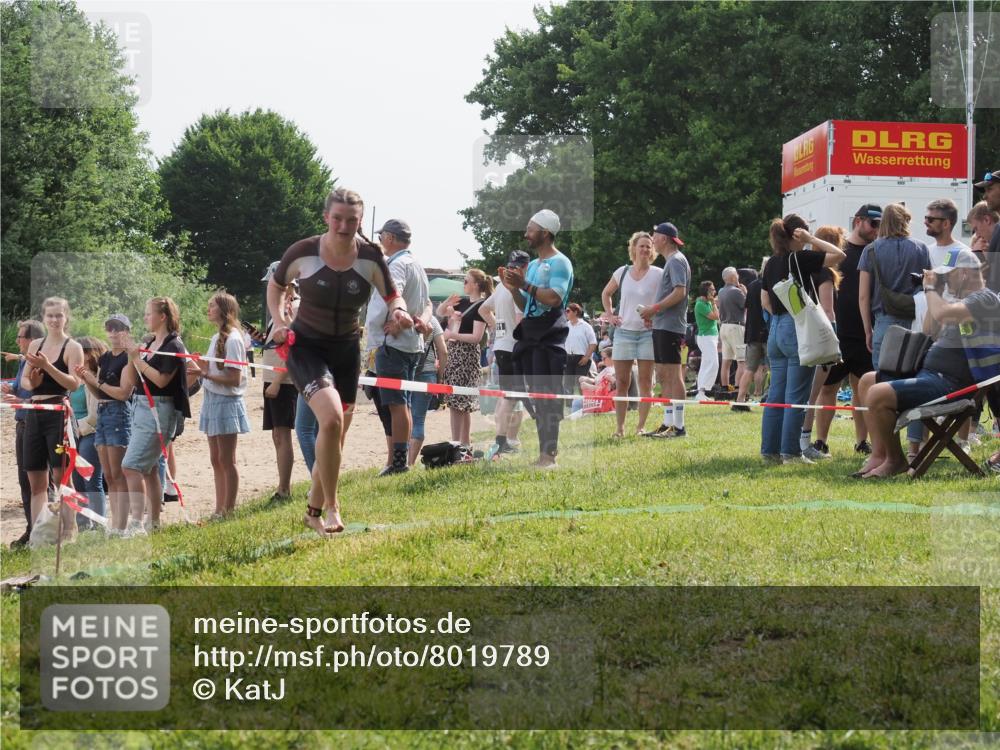 15.06.2025 - 27. Vierlanden-Triathlon KatJ http://msf.ph/oto/8019789 15.06.2025 10:19:22 Schwimmen 474, 543, 558 meine-sportfotos.de