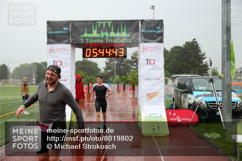 15.06.2025 - 7 Türme Triathlon Michael Strokosch http://msf.ph/oto/8019802 15.06.2025 15:44:43 Ziel 274, 296 meine-sportfotos.de