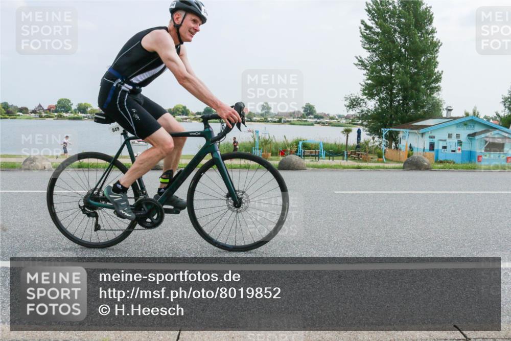 21.06.2025 - 27. Vierlanden-Triathlon H.Heesch http://msf.ph/oto/8019852 15.06.2025 12:03:21 Radfahren 651, 849 meine-sportfotos.de