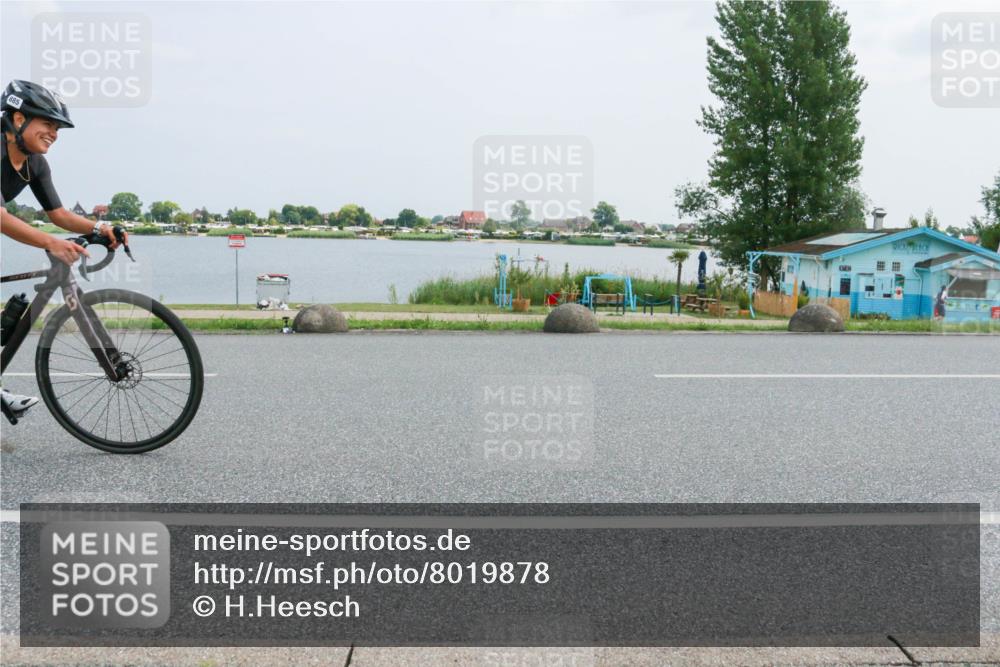 21.06.2025 - 27. Vierlanden-Triathlon H.Heesch http://msf.ph/oto/8019878 15.06.2025 12:03:29 Radfahren 651, 885 meine-sportfotos.de