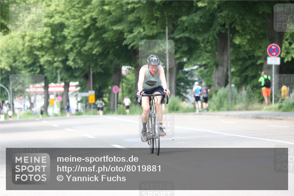 15.06.2025 - 7 Türme Triathlon Yannick Fuchs http://msf.ph/oto/8019881 15.06.2025 13:32:06 Radfahren 579, 1132, 1169 meine-sportfotos.de