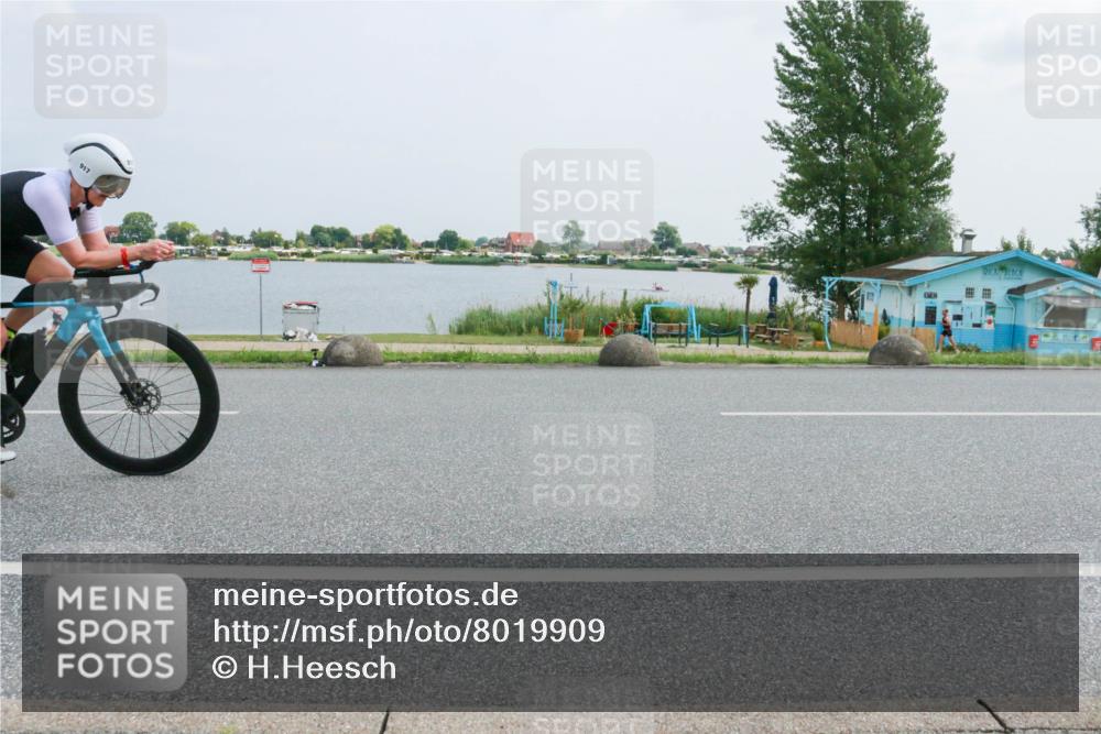 21.06.2025 - 27. Vierlanden-Triathlon H.Heesch http://msf.ph/oto/8019909 15.06.2025 12:03:37 Radfahren 911, 917, 933 meine-sportfotos.de