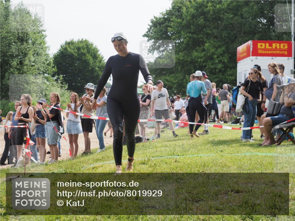 15.06.2025 - 27. Vierlanden-Triathlon KatJ http://msf.ph/oto/8019929 15.06.2025 10:19:45 Schwimmen 503, 539, 603 meine-sportfotos.de
