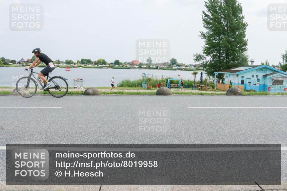 21.06.2025 - 27. Vierlanden-Triathlon H.Heesch http://msf.ph/oto/8019958 15.06.2025 12:03:40 Radfahren 203, 911, 917, 933 meine-sportfotos.de