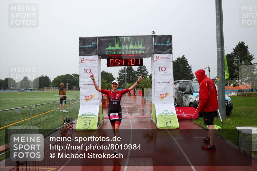 15.06.2025 - 7 Türme Triathlon Michael Strokosch http://msf.ph/oto/8019984 15.06.2025 15:47:01 Ziel 243 meine-sportfotos.de