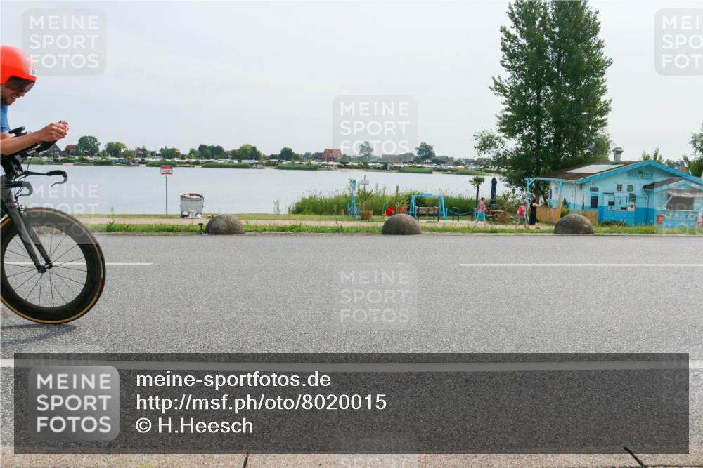 15.06.2025 - 27. Vierlanden-Triathlon H.Heesch http://msf.ph/oto/8020015 15.06.2025 10:23:54 Radfahren 61, 475, 521, 590 meine-sportfotos.de