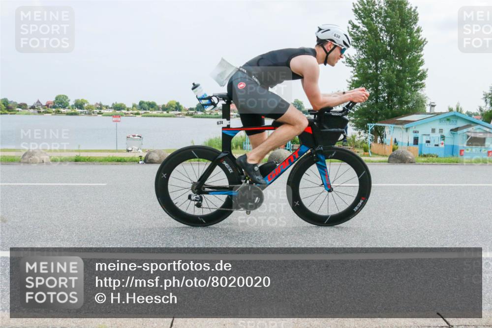 21.06.2025 - 27. Vierlanden-Triathlon H.Heesch http://msf.ph/oto/8020020 15.06.2025 12:03:56 Radfahren 151, 638, 798 meine-sportfotos.de