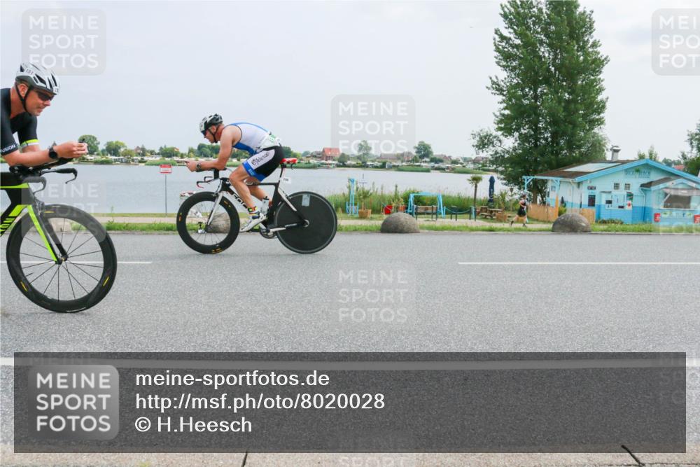21.06.2025 - 27. Vierlanden-Triathlon H.Heesch http://msf.ph/oto/8020028 15.06.2025 12:03:57 Radfahren 151, 638, 798 meine-sportfotos.de
