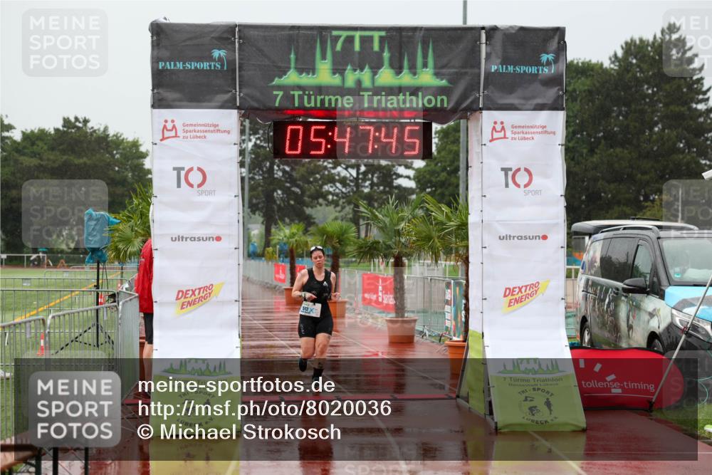 15.06.2025 - 7 Türme Triathlon Michael Strokosch http://msf.ph/oto/8020036 15.06.2025 15:47:45 Ziel 512 meine-sportfotos.de