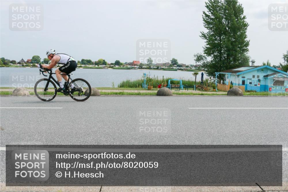 21.06.2025 - 27. Vierlanden-Triathlon H.Heesch http://msf.ph/oto/8020059 15.06.2025 12:04:01 Radfahren 151, 764, 775, 798, 858, 956 meine-sportfotos.de