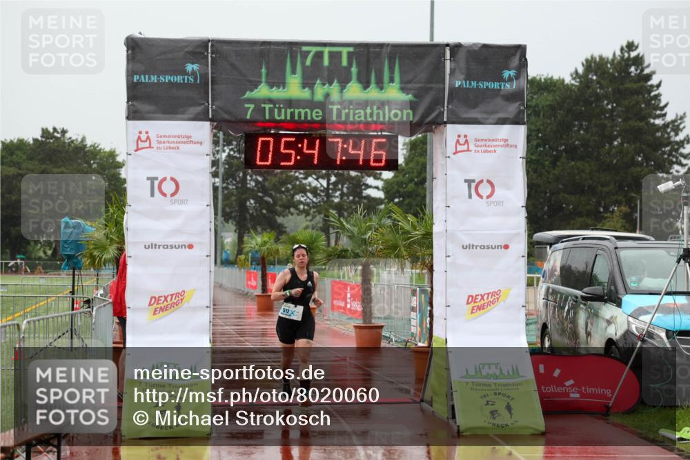 15.06.2025 - 7 Türme Triathlon Michael Strokosch http://msf.ph/oto/8020060 15.06.2025 15:47:46 Ziel 512 meine-sportfotos.de