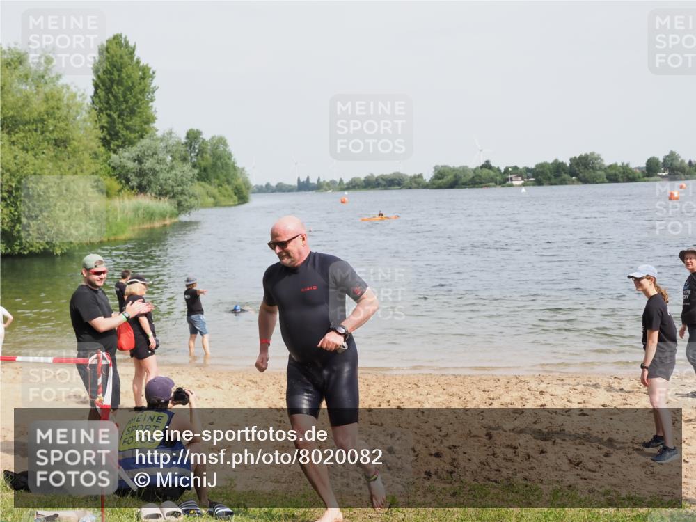 21.06.2025 - 27. Vierlanden-Triathlon MichiJ http://msf.ph/oto/8020082 15.06.2026 10:20:14 Schwimmen 616 meine-sportfotos.de