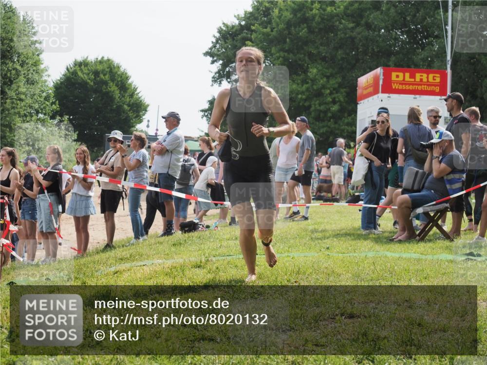15.06.2025 - 27. Vierlanden-Triathlon KatJ http://msf.ph/oto/8020132 15.06.2025 10:19:51 Schwimmen 500, 503, 539, 569, 578, 603 meine-sportfotos.de