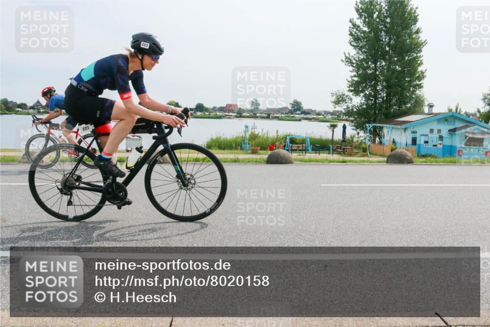 15.06.2025 - 27. Vierlanden-Triathlon H.Heesch http://msf.ph/oto/8020158 15.06.2025 10:25:23 Radfahren 2, 8, 223, 471, 593 meine-sportfotos.de