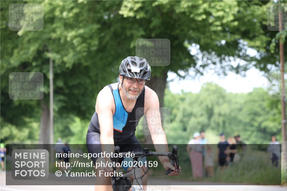 15.06.2025 - 7 Türme Triathlon Yannick Fuchs http://msf.ph/oto/8020159 15.06.2025 13:32:18 Radfahren  meine-sportfotos.de